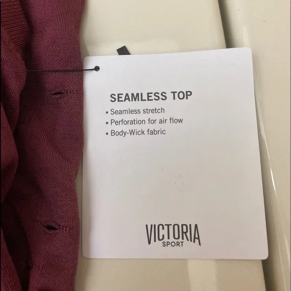 Victoria Sport Seamless Top Size Medium NWT - Picture 3 of 7